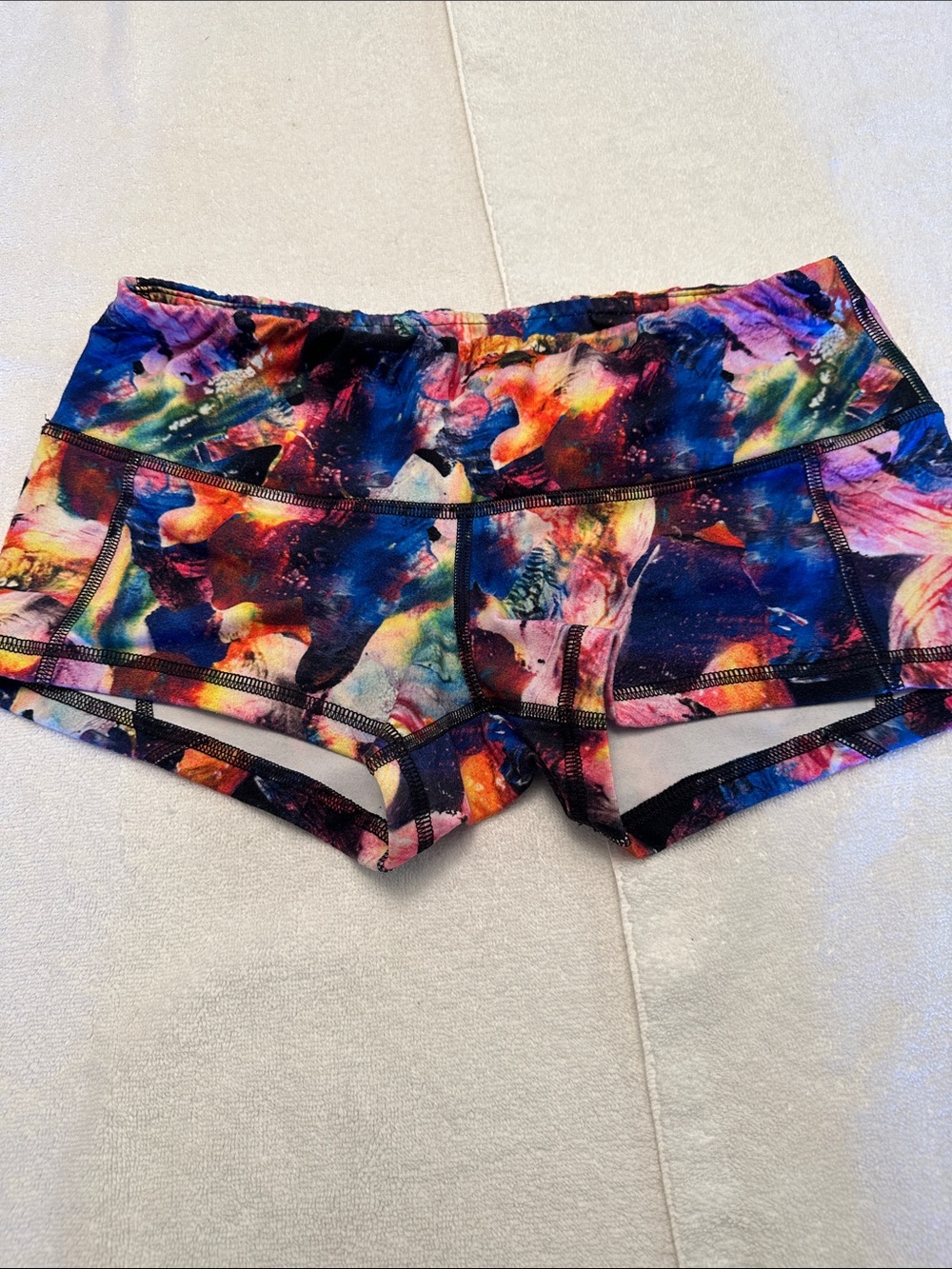 Women's FLEO LOW RISE CONTOUR Multicolor Galaxy Print Active Shorts